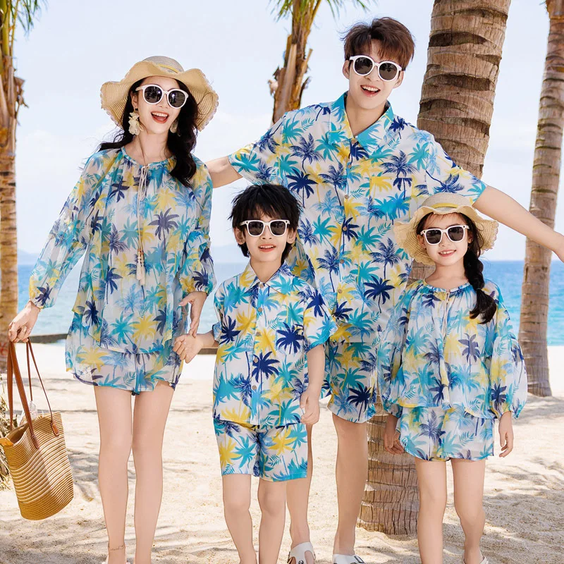 Family Vacation Look Matching  - Parent Of Plant 리뷰 및 가격