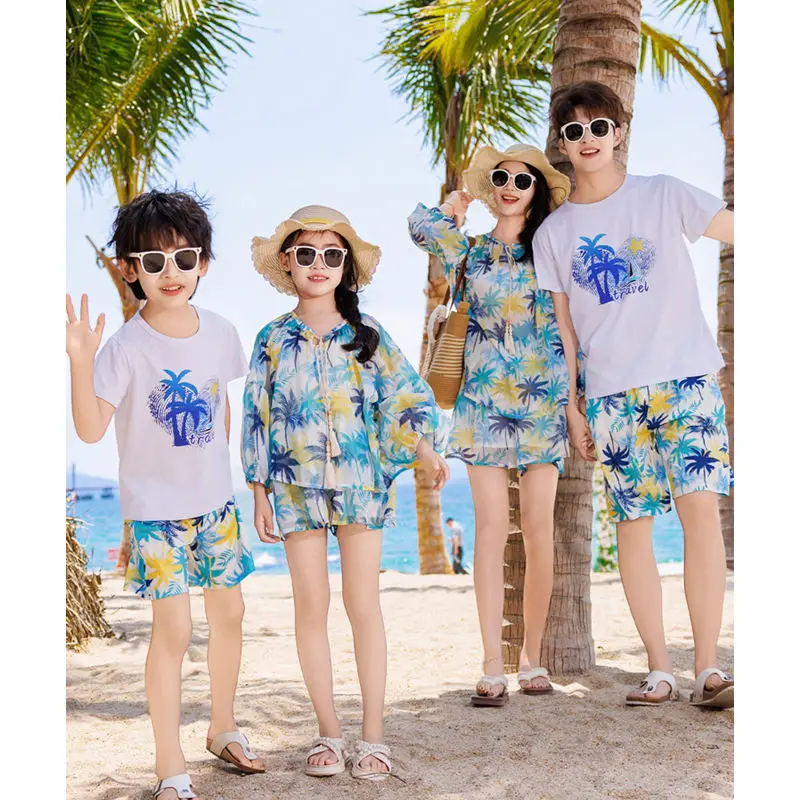 Family Vacation Look Matching  - Parent Of Plant 리뷰 및 가격
